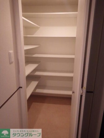 ロイヤルパークス新田の物件内観写真